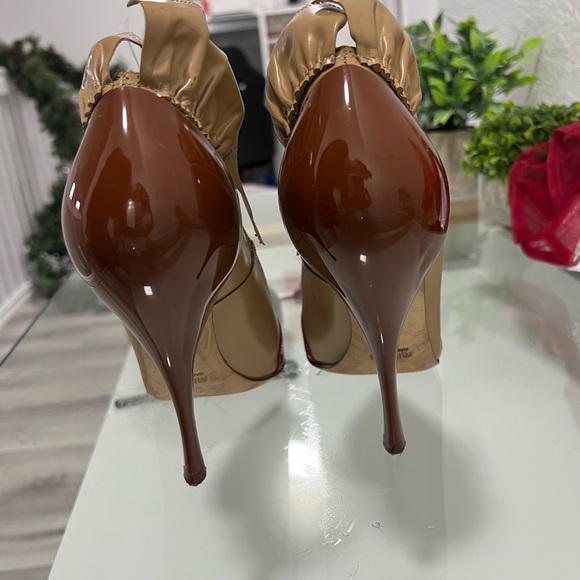 Rare Runway stilettos. Really beautiful boy unfortunately fit small for me. - Picture 4 of 9